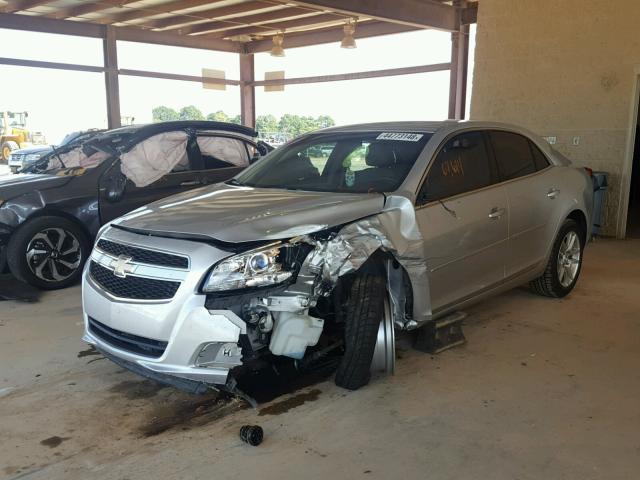 1G11C5SA9DF345635 - 2013 CHEVROLET MALIBU 1LT ვერცხლისფერი ფოტო 2