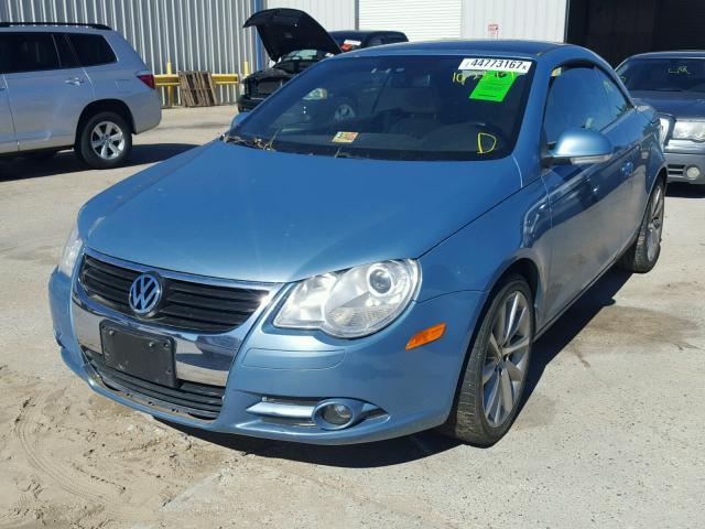 WVWDA71F67V028411 - 2007 VOLKSWAGEN EOS 2.0T S BLUE photo 2