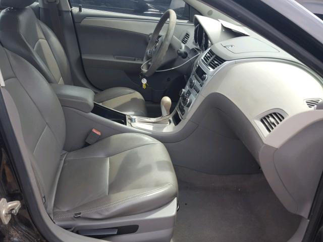 1G1ZB5EB5AF293796 - 2010 CHEVROLET MALIBU LS Qara foto 5