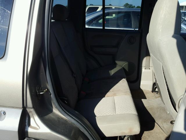 1J4GK38K55W514134 - 2005 JEEP LIBERTY RE GRAY photo 6