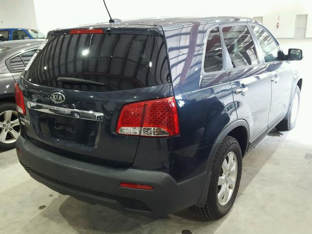 5XYKT3A10CG281448 - 2012 KIA SORENTO BA BLUE photo 4