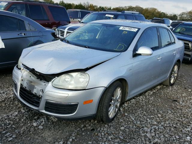 3VWRJ71KX8M183104 - 2008 VOLKSWAGEN JETTA SILVER photo 2