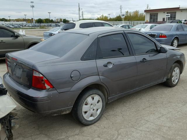 1FAFP34NX7W170103 - 2007 FORD FOCUS GRAY photo 4