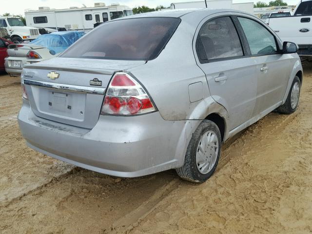 KL1TD56E79B662555 - 2009 CHEVROLET AVEO LS GRAY photo 4