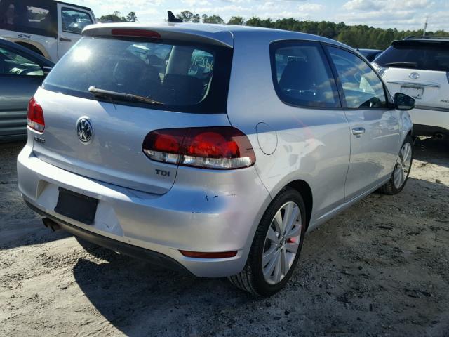WVWBM7AJ9DW038097 - 2013 VOLKSWAGEN GOLF 银色 照片 4