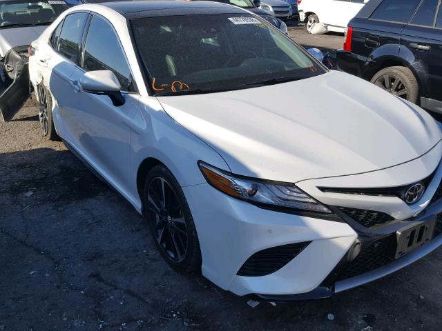 4T1B61HK9JU014049 - 2018 TOYOTA CAMRY XSE WHITE photo 1