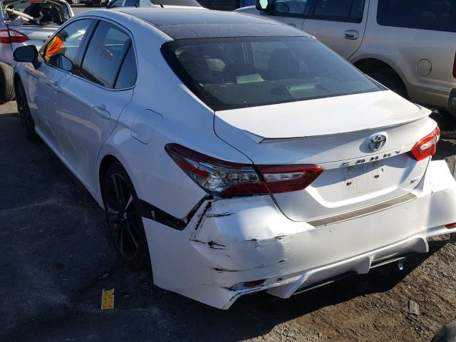 4T1B61HK9JU014049 - 2018 TOYOTA CAMRY XSE WHITE photo 3