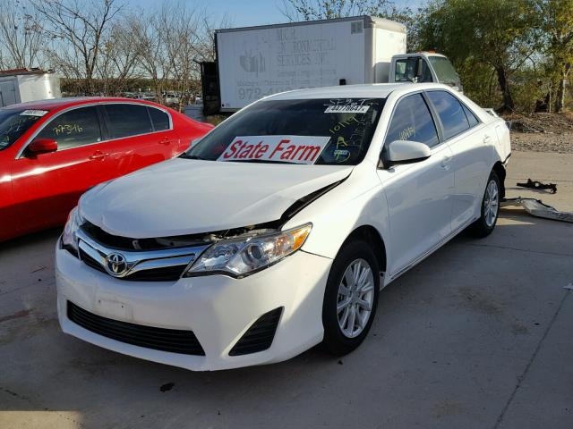 4T1BF1FK4CU119975 - 2012 TOYOTA CAMRY WHITE photo 2