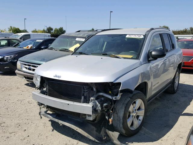 1J4NF1FB6BD183204 - 2011 JEEP COMPASS SP 银色 照片 2