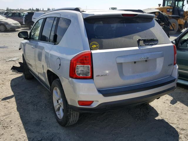1J4NF1FB6BD183204 - 2011 JEEP COMPASS SP 银色 照片 3