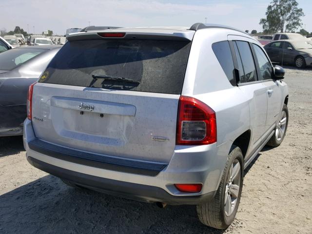 1J4NF1FB6BD183204 - 2011 JEEP COMPASS SP 银色 照片 4