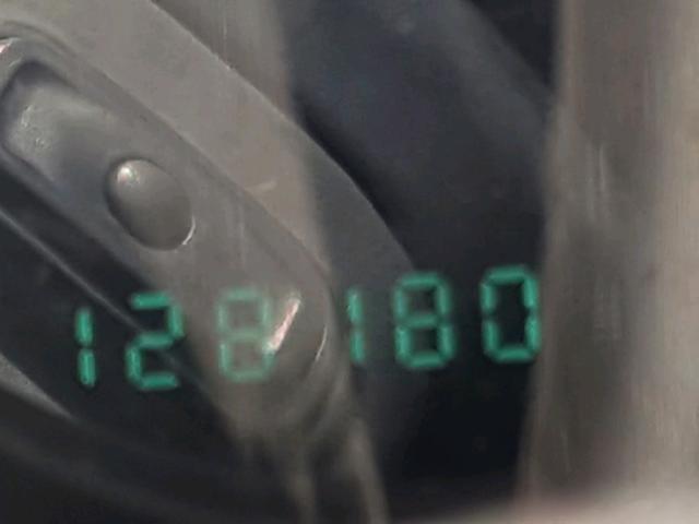 1J4NF1FB6BD183204 - 2011 JEEP COMPASS SP 银色 照片 8