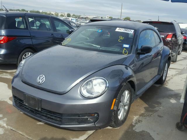 3VWFP7AT5DM637036 - 2013 VOLKSWAGEN BEETLE GRAY photo 2