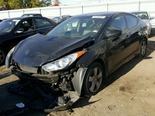 5NPDH4AE7DH323885 - 2013 HYUNDAI ELANTRA GL BLACK photo 2