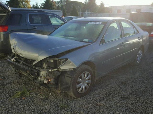 4T1BE32K654556707 - 2005 TOYOTA CAMRY LE მწვანე ფოტო 2