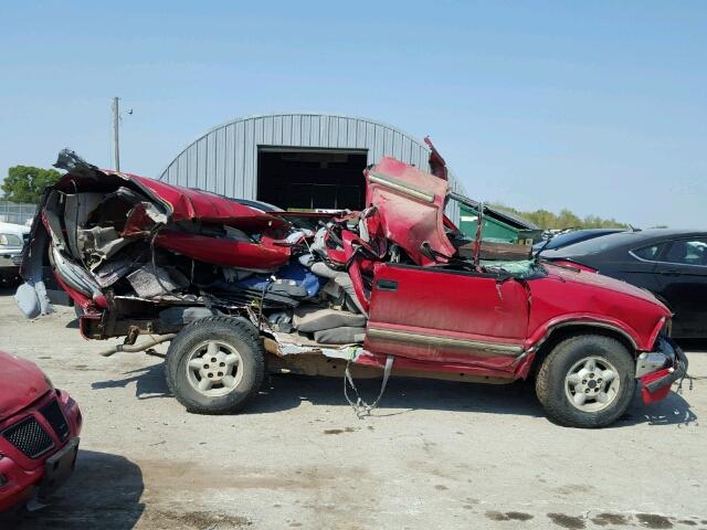 1GNDT13W4WK138482 - 1998 CHEVROLET BLAZER RED photo 9