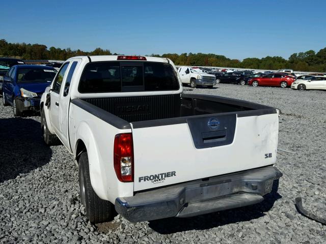 1N6AD06U88C451235 - 2008 NISSAN FRONTIER WHITE photo 3