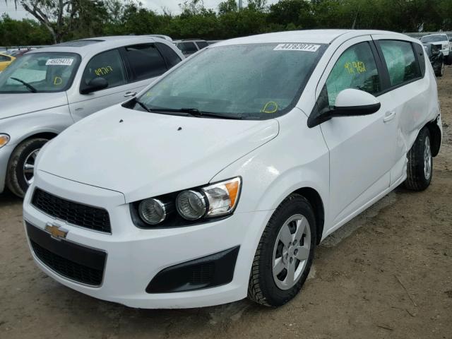 1G1JA6SH1E4211238 - 2014 CHEVROLET SONIC LS WHITE photo 2