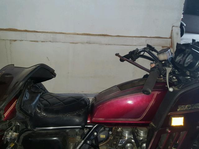 1HFSC0217CA215952 - 1982 HONDA GL1100 I MAROON photo 5