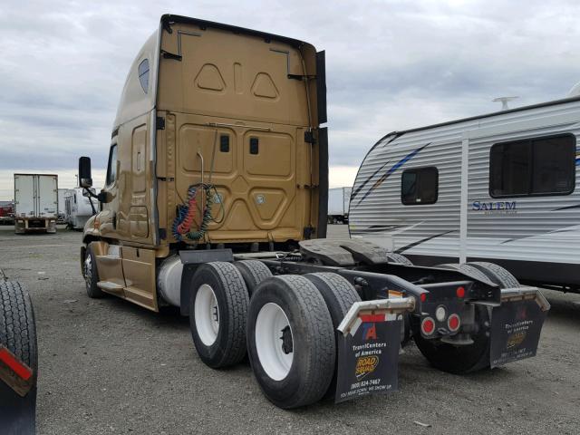 3AKJGLDR3ESFU3004 - 2014 FREIGHTLINER CASCADIA 1 GOLD photo 3