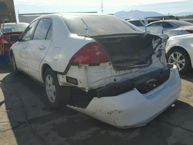 JHMCM56427C001649 - 2007 HONDA ACCORD WHITE photo 3