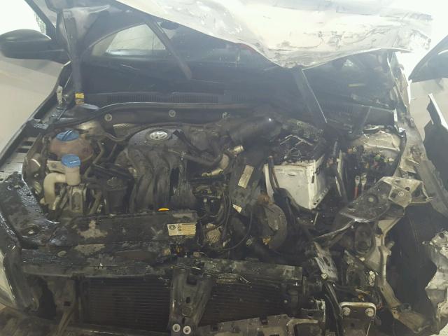 3VW2K7AJ8DM282293 - 2013 VOLKSWAGEN JETTA BASE 银色 照片 7