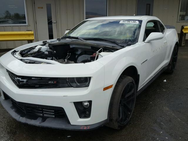 2G1FL1EP1F9801198 - 2015 CHEVROLET CAMARO ZL1 白色 照片 2