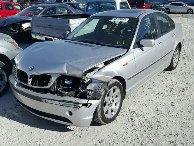 WBAET374X3NJ34591 - 2003 BMW 325 SILVER photo 2