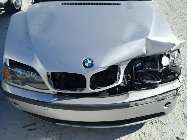 WBAET374X3NJ34591 - 2003 BMW 325 SILVER photo 7