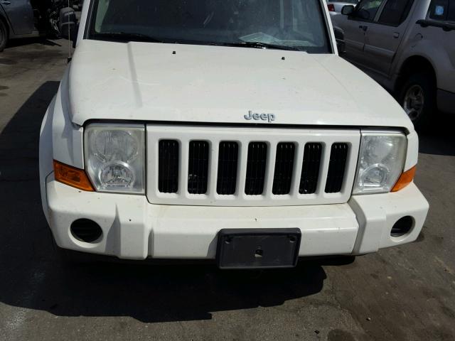 1J8HH48N26C340043 - 2006 JEEP COMMANDER თეთრი ფოტო 9