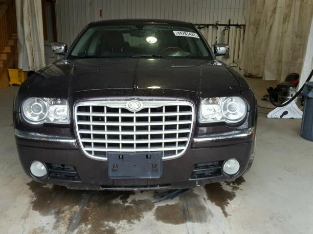 2C3AA63HX5H603597 - 2005 CHRYSLER 300C BURGUNDY photo 9