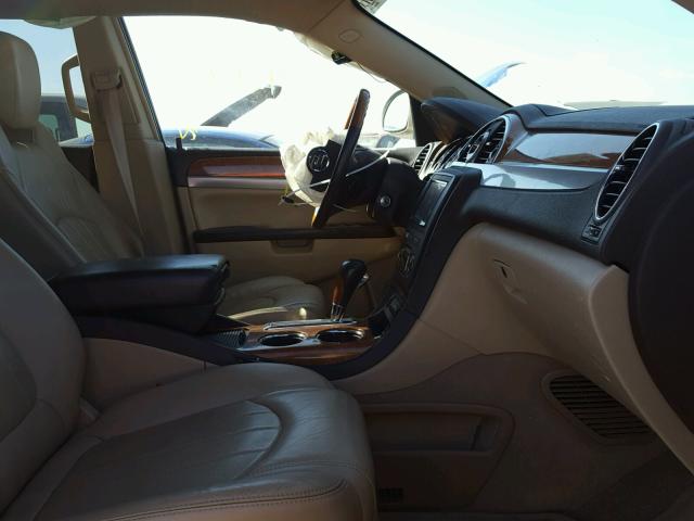 5GALVCED9AJ159835 - 2010 BUICK ENCLAVE CX BROWN photo 5