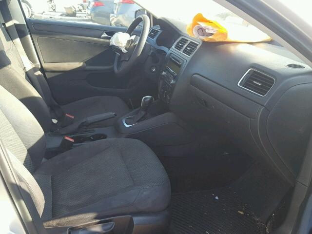 3VW2K7AJ1BM054312 - 2011 VOLKSWAGEN JETTA BASE SILVER photo 5