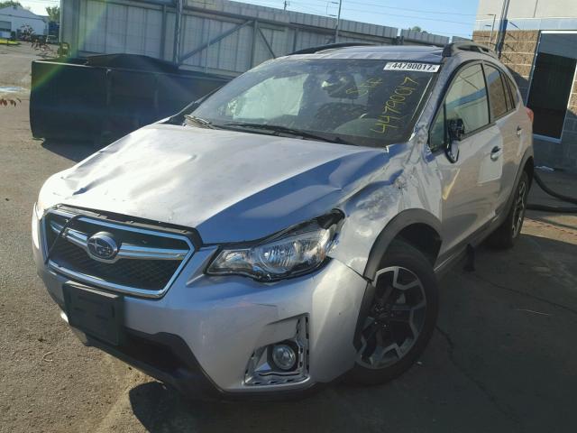 JF2GPANC0H8243129 - 2017 SUBARU CROSSTREK GRAY photo 2