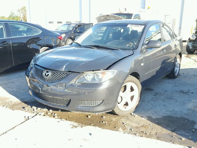 JM1BK32F551251751 - 2005 MAZDA 3 I GRAY photo 2