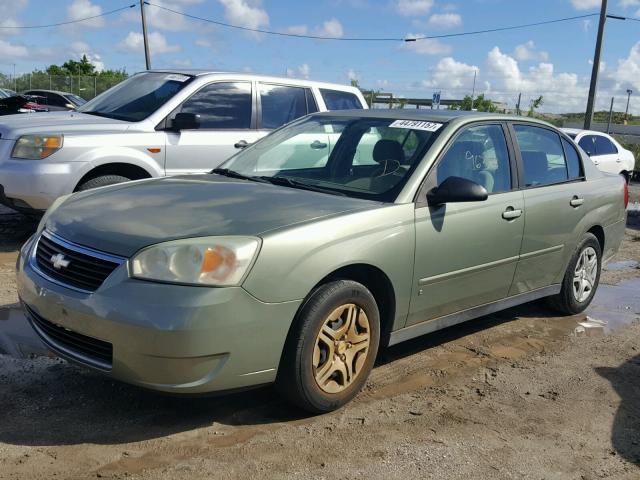 1G1ZS51FX6F109436 - 2006 CHEVROLET MALIBU LS GREEN photo 2