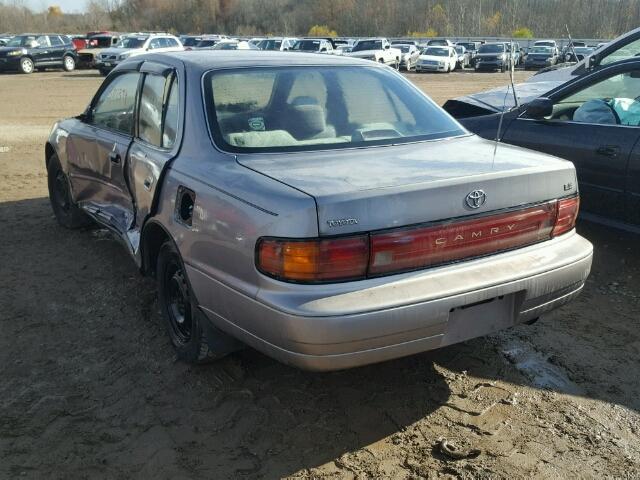 4T1SK12E3RU411461 - 1994 TOYOTA CAMRY LE SILVER photo 3