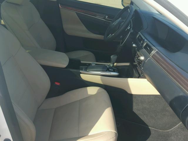 JTHBZ1BL5HA010586 - 2017 LEXUS GS WHITE photo 5