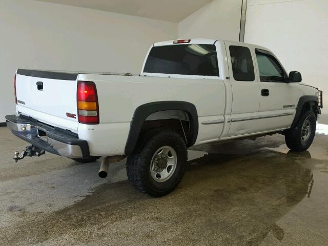 1GTHC29G11E223741 - 2001 GMC SIERRA C25 WHITE photo 4