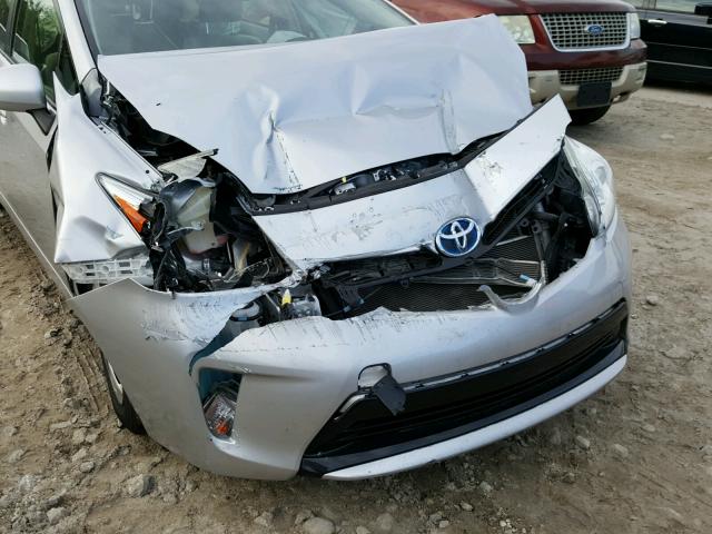 JTDKN3DU9F0435911 - 2015 TOYOTA PRIUS 银色 照片 9