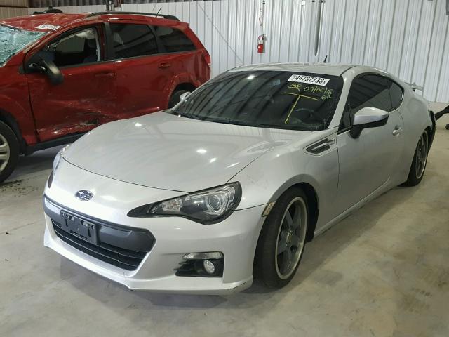 JF1ZCAC18E9600055 - 2014 SUBARU BRZ 2.0 LI SILVER photo 2