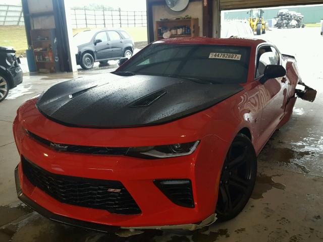 1G1FE1R75H0183000 - 2017 CHEVROLET CAMARO SS RED photo 2