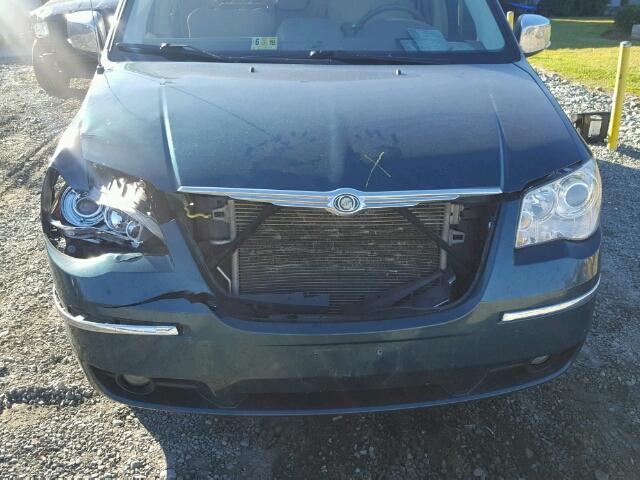 2A8HR64X59R536473 - 2009 CHRYSLER TOWN & COU GREEN photo 7