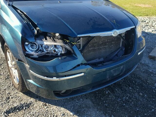 2A8HR64X59R536473 - 2009 CHRYSLER TOWN & COU GREEN photo 9