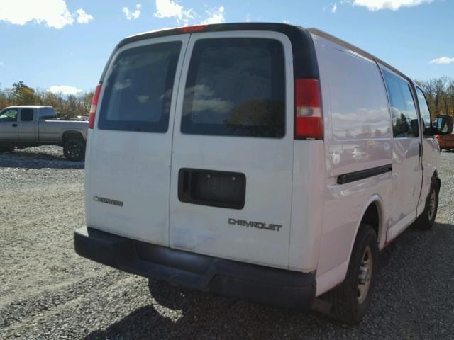 1GCFG15XX61162318 - 2006 CHEVROLET EXPRESS G1 WHITE photo 10