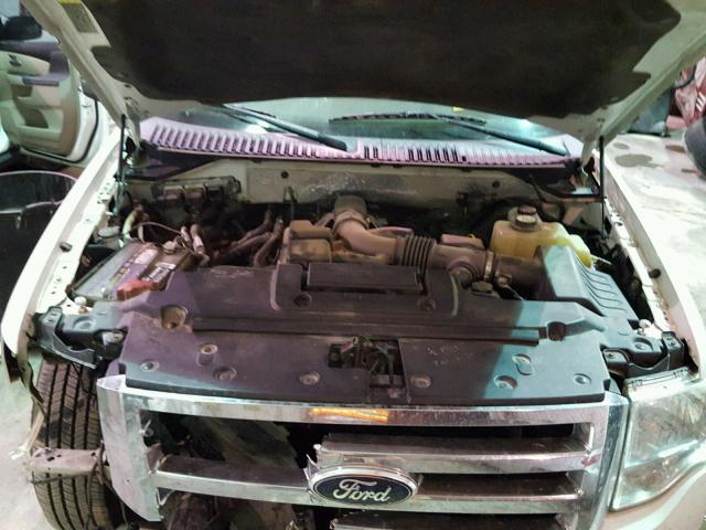 1FMFU16508LA74919 - 2008 FORD EXPEDITION WHITE photo 7