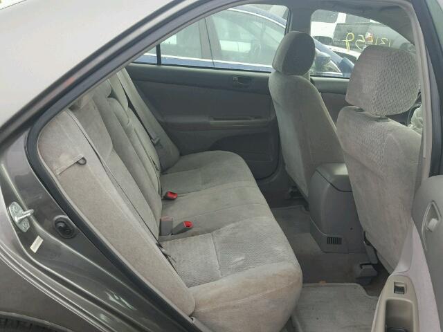 4T1BE32K42U574814 - 2002 TOYOTA CAMRY LE 灰色 照片 6