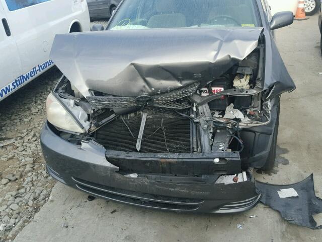 4T1BE32K42U574814 - 2002 TOYOTA CAMRY LE GRAY photo 9