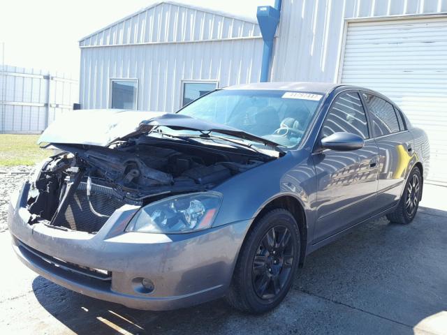 1N4AL11D25C384927 - 2005 NISSAN ALTIMA GRAY photo 2