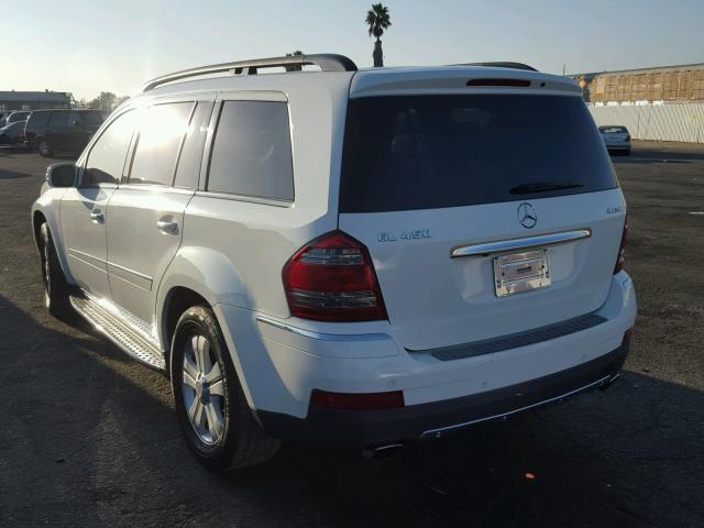 4JGBF71E78A303336 - 2008 MERCEDES-BENZ GL WHITE photo 3